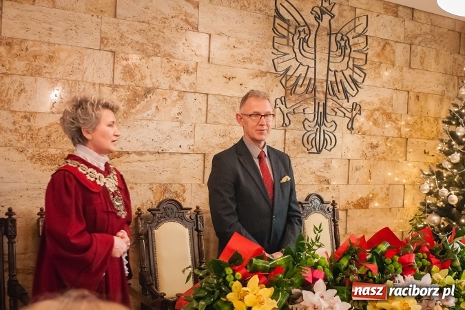 Zdjęcie w galerii na portalu naszraciborz.pl: Dziękuję ci, że nasze małżeństwo było zgodne, szczęśliwe i trwałe... Złote gody w raciborskim USC wiadomości z regionu