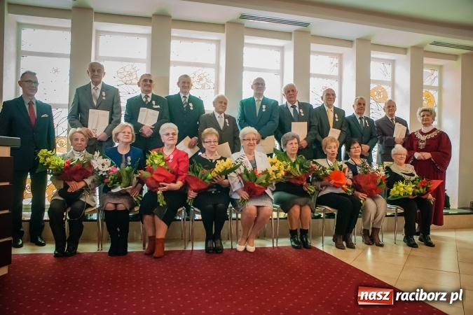 Zdjęcie w galerii na portalu naszraciborz.pl: Dziękuję ci, że nasze małżeństwo było zgodne, szczęśliwe i trwałe... Złote gody w raciborskim USC wiadomości z regionu