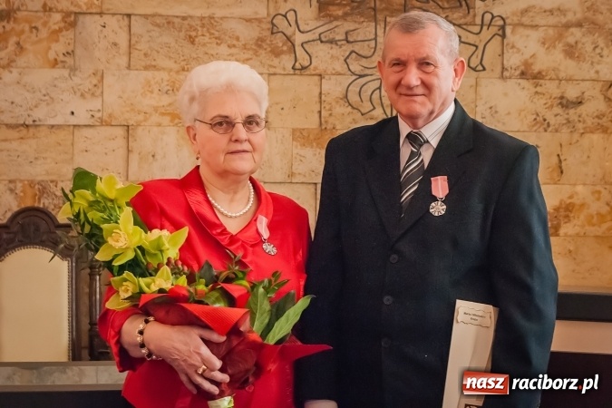 Zdjęcie w galerii na portalu naszraciborz.pl: Dziękuję ci, że nasze małżeństwo było zgodne, szczęśliwe i trwałe... Złote gody w raciborskim USC wiadomości z regionu