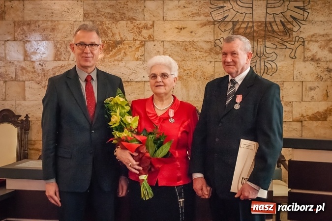 Zdjęcie w galerii na portalu naszraciborz.pl: Dziękuję ci, że nasze małżeństwo było zgodne, szczęśliwe i trwałe... Złote gody w raciborskim USC wiadomości z regionu
