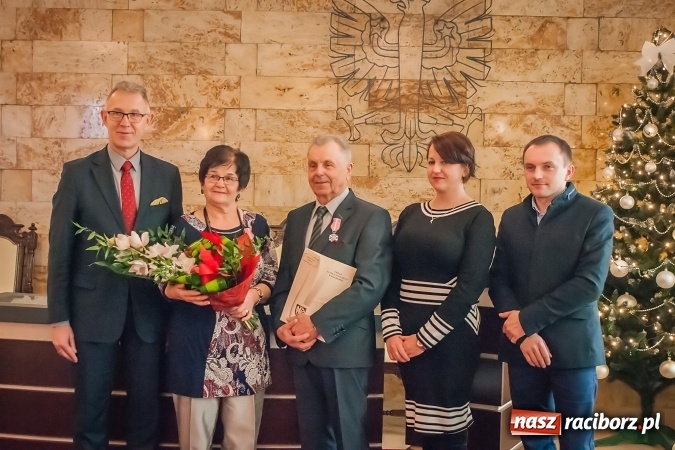 Zdjęcie w galerii na portalu naszraciborz.pl: Dziękuję ci, że nasze małżeństwo było zgodne, szczęśliwe i trwałe... Złote gody w raciborskim USC wiadomości z regionu
