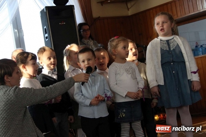 Zdjęcie w galerii na portalu naszraciborz.pl: Seniorzy z Wojnowic spotkali się już po raz dwunasty wiadomości z regionu