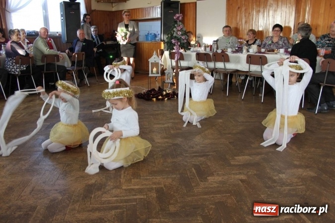 Zdjęcie w galerii na portalu naszraciborz.pl: Seniorzy z Wojnowic spotkali się już po raz dwunasty wiadomości z regionu