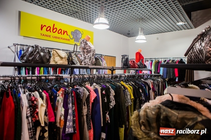 Zdjęcie w galerii na portalu naszraciborz.pl: 1 lutego wielkie otwarcie nowego salonu Raban przy ul. Opawskiej  wiadomości z regionu