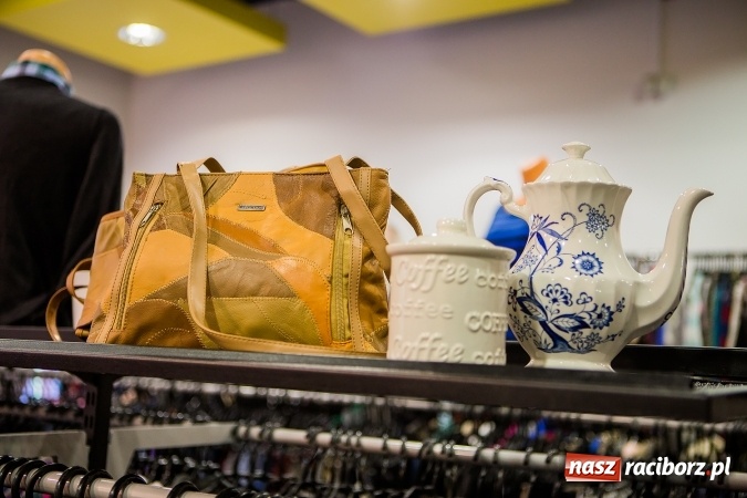 Zdjęcie w galerii na portalu naszraciborz.pl: 1 lutego wielkie otwarcie nowego salonu Raban przy ul. Opawskiej  wiadomości z regionu