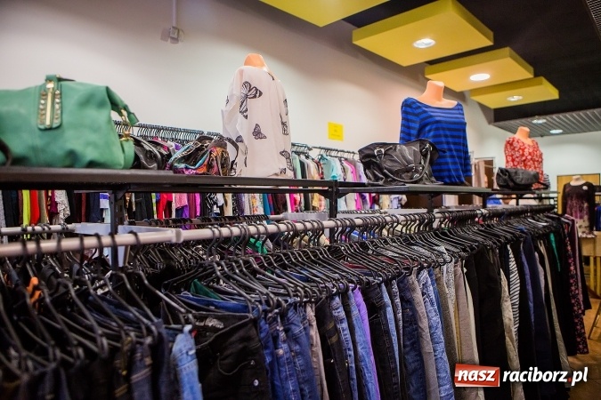 Zdjęcie w galerii na portalu naszraciborz.pl: 1 lutego wielkie otwarcie nowego salonu Raban przy ul. Opawskiej  wiadomości z regionu