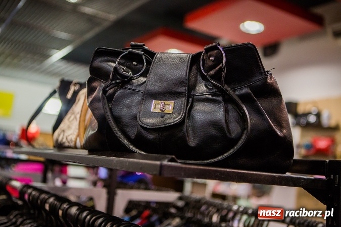 Zdjęcie w galerii na portalu naszraciborz.pl: 1 lutego wielkie otwarcie nowego salonu Raban przy ul. Opawskiej  wiadomości z regionu