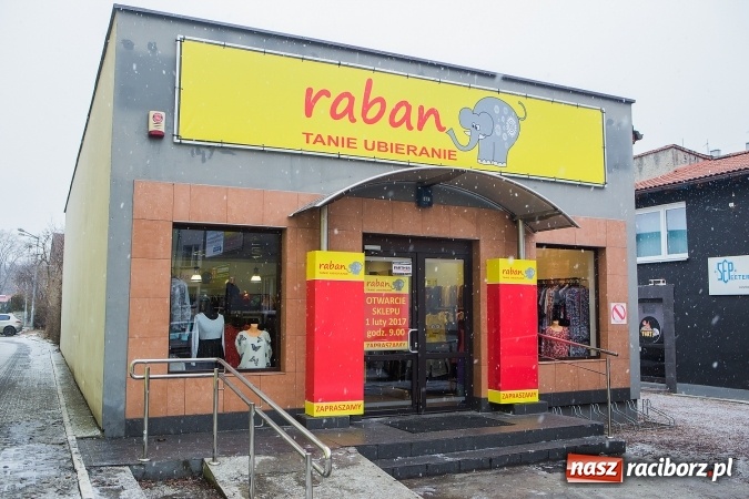 Zdjęcie w galerii na portalu naszraciborz.pl: 1 lutego wielkie otwarcie nowego salonu Raban przy ul. Opawskiej  wiadomości z regionu