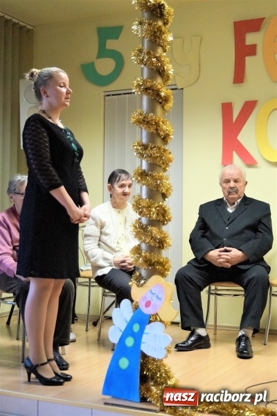 Zdjęcie w galerii na portalu naszraciborz.pl: Kolędy i pastorałki zabrzmiały w Złotej Jesieni  wiadomości z regionu
