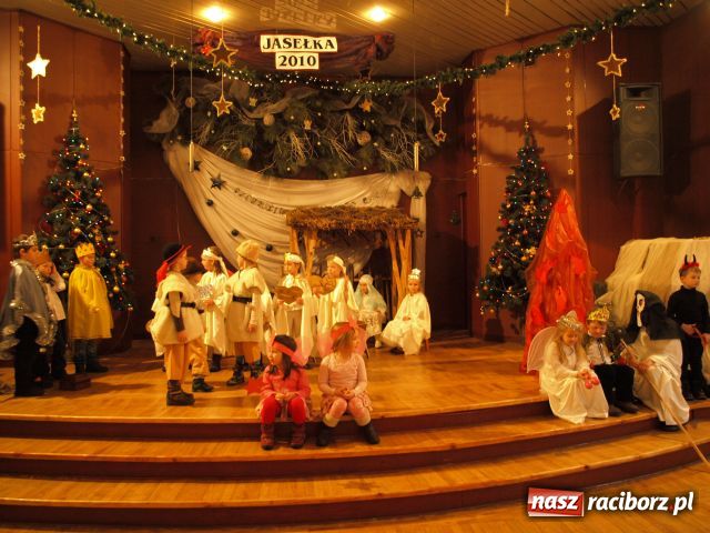 Zdjęcie w galerii na portalu naszraciborz.pl: JASEŁKA 2010 w Tworkowie wiadomości z regionu