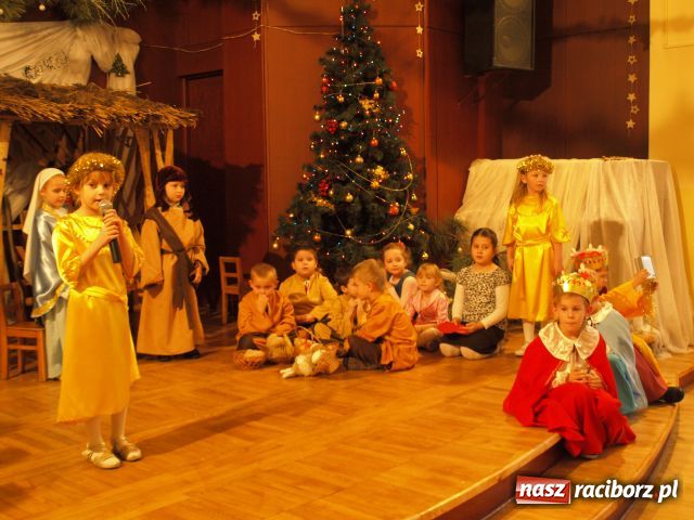 Zdjęcie w galerii na portalu naszraciborz.pl: JASEŁKA 2010 w Tworkowie wiadomości z regionu