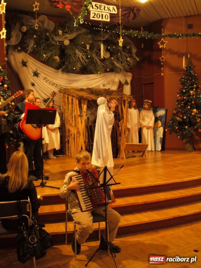 Zdjęcie w galerii na portalu naszraciborz.pl: JASEŁKA 2010 w Tworkowie wiadomości z regionu