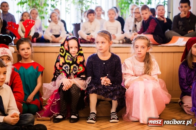 Zdjęcie w galerii na portalu naszraciborz.pl: Występy artystyczne w Domu Pomocy Społecznej wiadomości z regionu