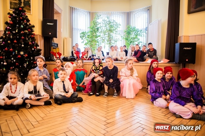 Zdjęcie w galerii na portalu naszraciborz.pl: Występy artystyczne w Domu Pomocy Społecznej wiadomości z regionu