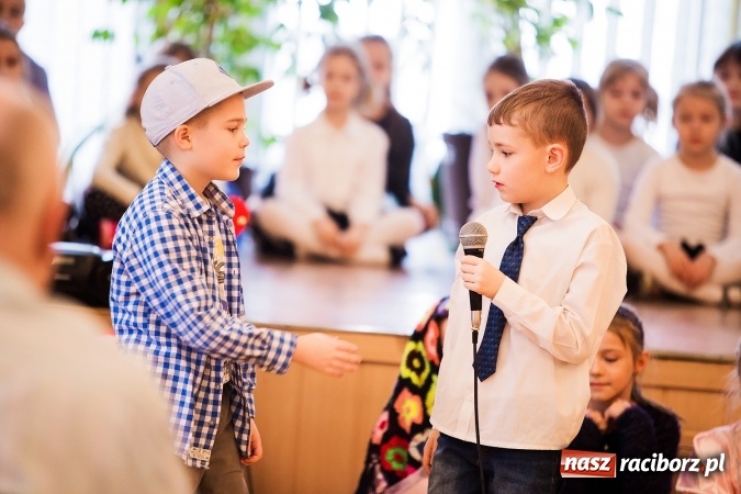 Zdjęcie w galerii na portalu naszraciborz.pl: Występy artystyczne w Domu Pomocy Społecznej wiadomości z regionu