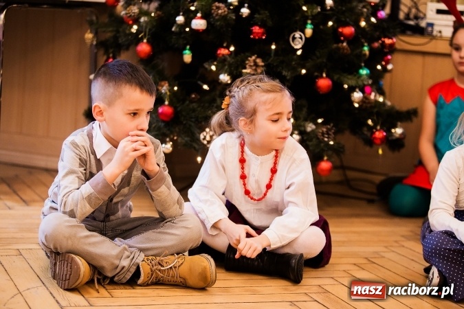 Zdjęcie w galerii na portalu naszraciborz.pl: Występy artystyczne w Domu Pomocy Społecznej wiadomości z regionu