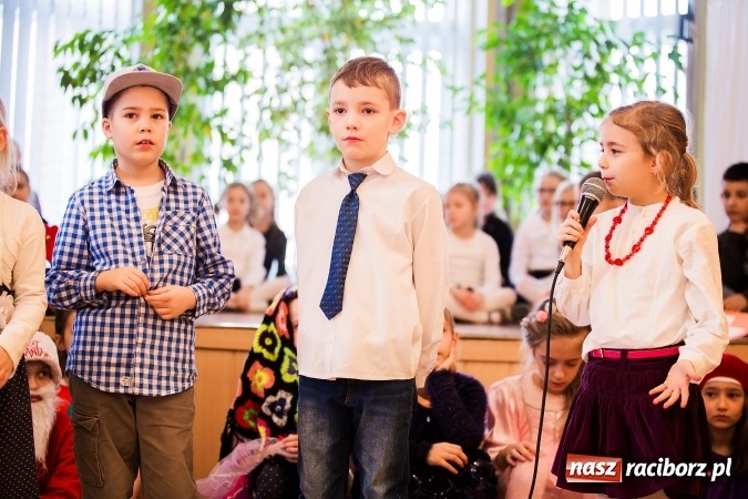 Zdjęcie w galerii na portalu naszraciborz.pl: Występy artystyczne w Domu Pomocy Społecznej wiadomości z regionu