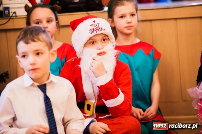 Zdjęcie w galerii na portalu naszraciborz.pl: Występy artystyczne w Domu Pomocy Społecznej wiadomości z regionu