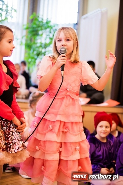Zdjęcie w galerii na portalu naszraciborz.pl: Występy artystyczne w Domu Pomocy Społecznej wiadomości z regionu