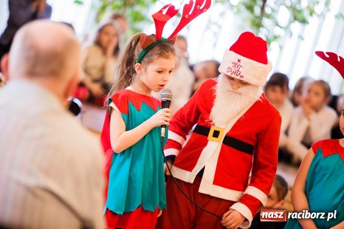 Zdjęcie w galerii na portalu naszraciborz.pl: Występy artystyczne w Domu Pomocy Społecznej wiadomości z regionu