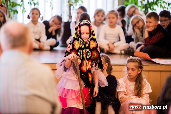 Zdjęcie w galerii na portalu naszraciborz.pl: Występy artystyczne w Domu Pomocy Społecznej wiadomości z regionu