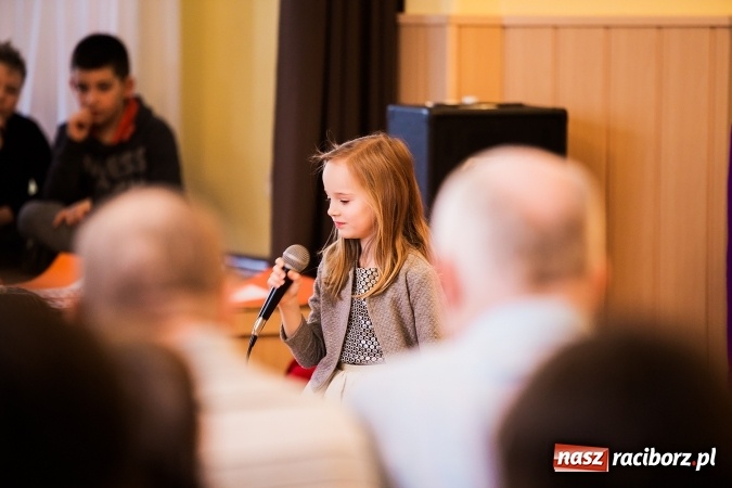 Zdjęcie w galerii na portalu naszraciborz.pl: Występy artystyczne w Domu Pomocy Społecznej wiadomości z regionu