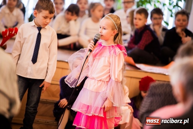 Zdjęcie w galerii na portalu naszraciborz.pl: Występy artystyczne w Domu Pomocy Społecznej wiadomości z regionu