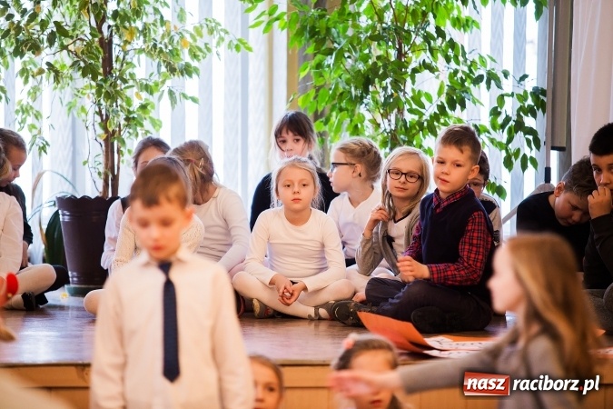 Zdjęcie w galerii na portalu naszraciborz.pl: Występy artystyczne w Domu Pomocy Społecznej wiadomości z regionu