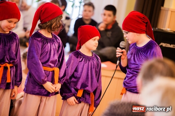 Zdjęcie w galerii na portalu naszraciborz.pl: Występy artystyczne w Domu Pomocy Społecznej wiadomości z regionu