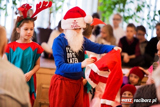 Zdjęcie w galerii na portalu naszraciborz.pl: Występy artystyczne w Domu Pomocy Społecznej wiadomości z regionu