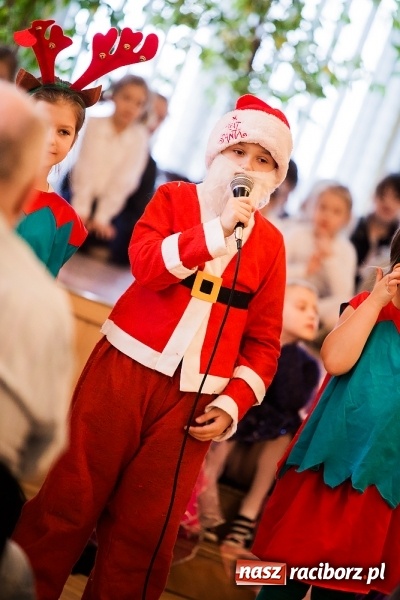 Zdjęcie w galerii na portalu naszraciborz.pl: Występy artystyczne w Domu Pomocy Społecznej wiadomości z regionu