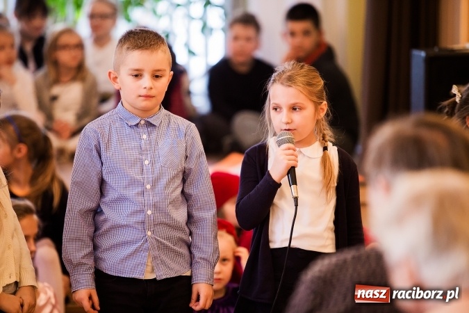 Zdjęcie w galerii na portalu naszraciborz.pl: Występy artystyczne w Domu Pomocy Społecznej wiadomości z regionu