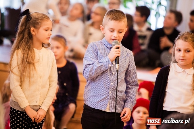 Zdjęcie w galerii na portalu naszraciborz.pl: Występy artystyczne w Domu Pomocy Społecznej wiadomości z regionu