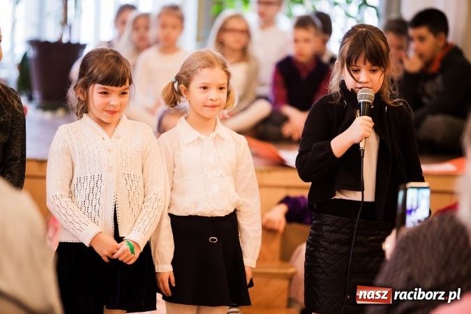 Zdjęcie w galerii na portalu naszraciborz.pl: Występy artystyczne w Domu Pomocy Społecznej wiadomości z regionu