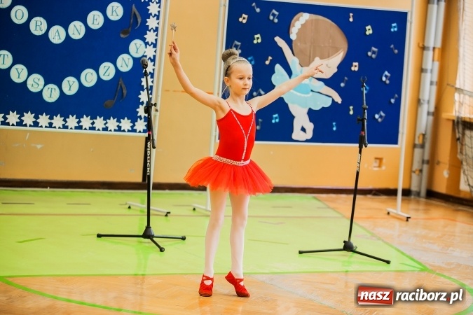 Zdjęcie w galerii na portalu naszraciborz.pl: Artystyczny poranek w SP 13 wiadomości z regionu