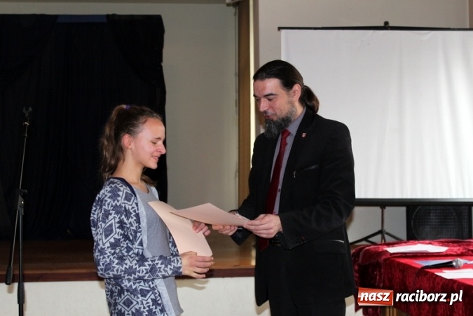 Zdjęcie w galerii na portalu naszraciborz.pl: Gimnazjum nr 5 podsumowuje wyniki nauczania  wiadomości z regionu