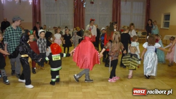 Zdjęcie w galerii na portalu naszraciborz.pl: Bal przebierańc&oacute;w w Bojanowie za nami wiadomości z regionu