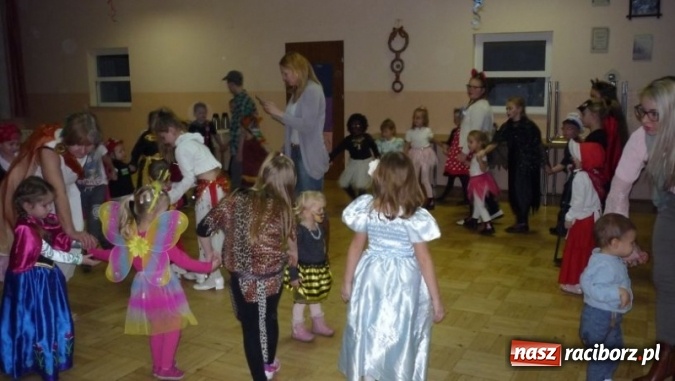 Zdjęcie w galerii na portalu naszraciborz.pl: Bal przebierańc&oacute;w w Bojanowie za nami wiadomości z regionu