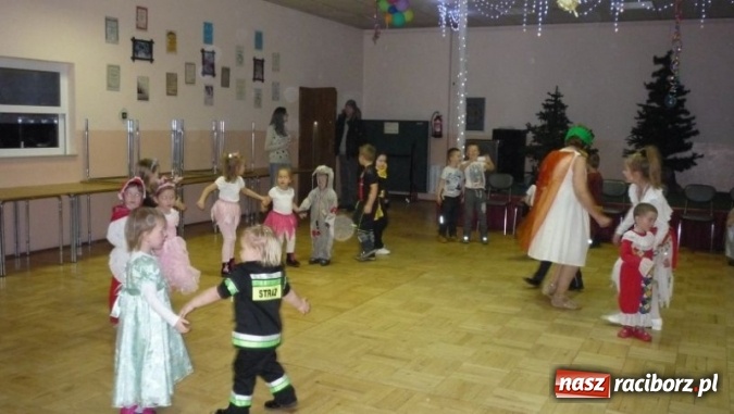 Zdjęcie w galerii na portalu naszraciborz.pl: Bal przebierańc&oacute;w w Bojanowie za nami wiadomości z regionu