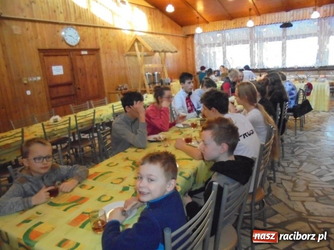 Zdjęcie w galerii na portalu naszraciborz.pl: Tenisiści TKKF Rafako na nartach wiadomości z regionu