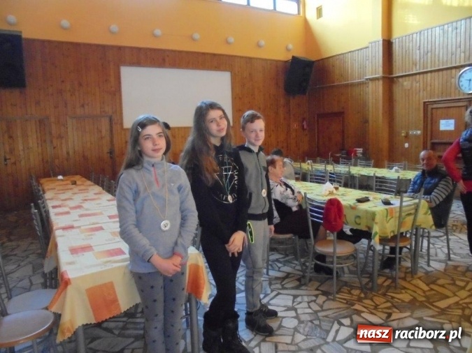 Zdjęcie w galerii na portalu naszraciborz.pl: Tenisiści TKKF Rafako na nartach wiadomości z regionu