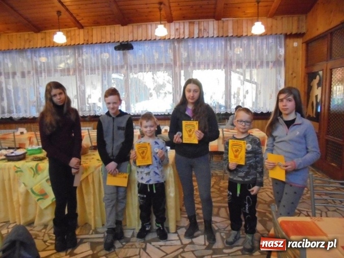 Zdjęcie w galerii na portalu naszraciborz.pl: Tenisiści TKKF Rafako na nartach wiadomości z regionu