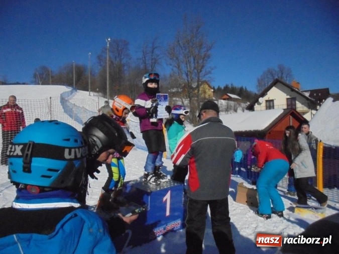 Zdjęcie w galerii na portalu naszraciborz.pl: Tenisiści TKKF Rafako na nartach wiadomości z regionu