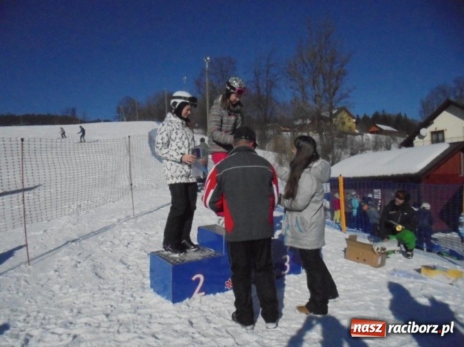 Zdjęcie w galerii na portalu naszraciborz.pl: Tenisiści TKKF Rafako na nartach wiadomości z regionu