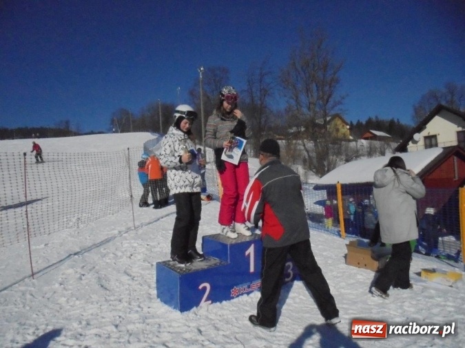 Zdjęcie w galerii na portalu naszraciborz.pl: Tenisiści TKKF Rafako na nartach wiadomości z regionu