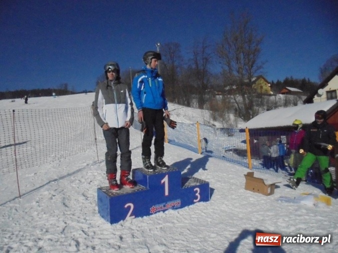 Zdjęcie w galerii na portalu naszraciborz.pl: Tenisiści TKKF Rafako na nartach wiadomości z regionu