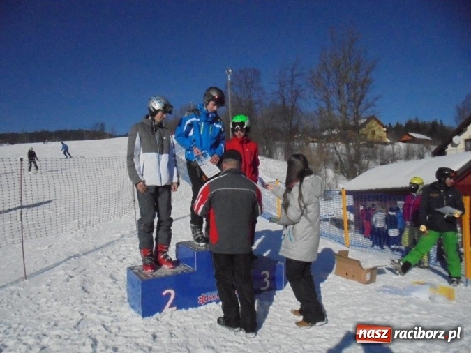 Zdjęcie w galerii na portalu naszraciborz.pl: Tenisiści TKKF Rafako na nartach wiadomości z regionu