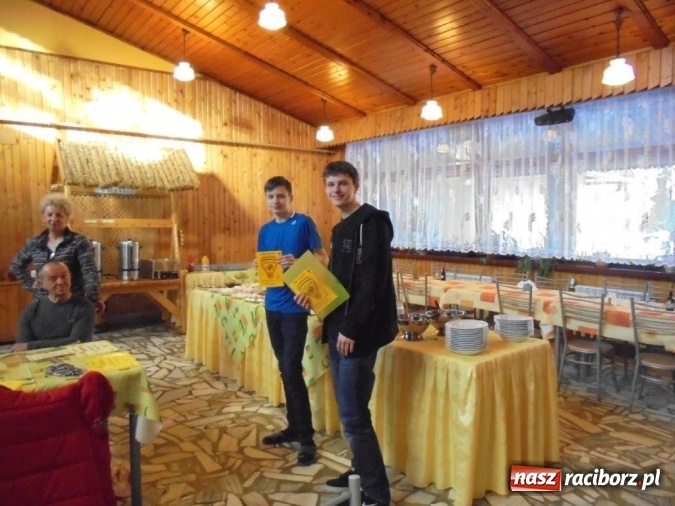 Zdjęcie w galerii na portalu naszraciborz.pl: Tenisiści TKKF Rafako na nartach wiadomości z regionu