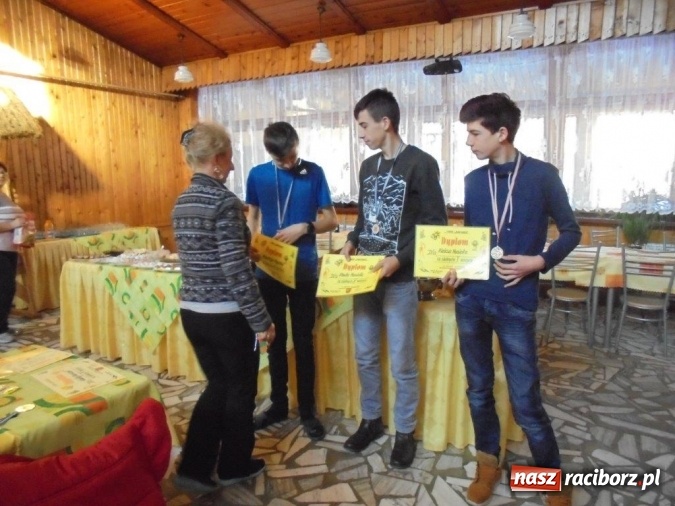 Zdjęcie w galerii na portalu naszraciborz.pl: Tenisiści TKKF Rafako na nartach wiadomości z regionu