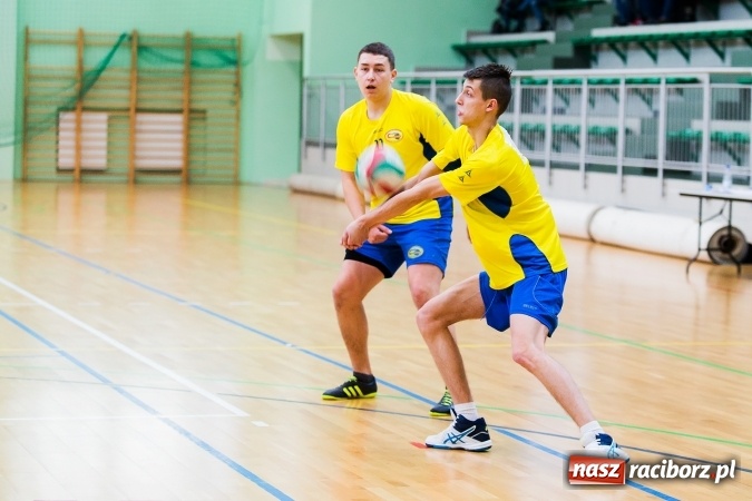 Zdjęcie w galerii na portalu naszraciborz.pl: Miejski Finał Szkół Ponadgimnazjalnych w Piłce Siatkowej Chłopców wiadomości z regionu